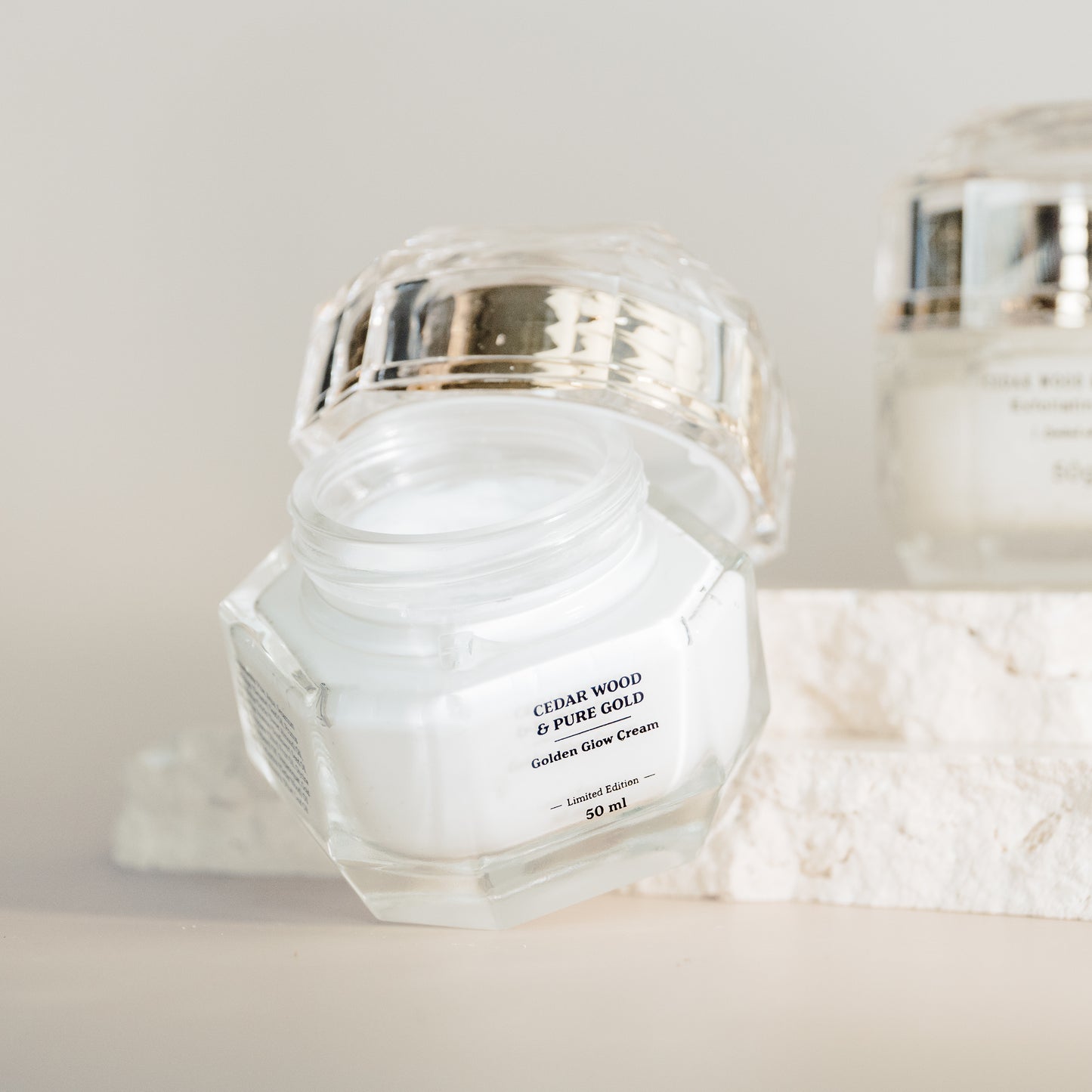 Cedar Wood & Pure Gold -  Golden Glow Cream